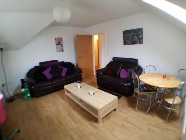 2 bedroom flat to rent