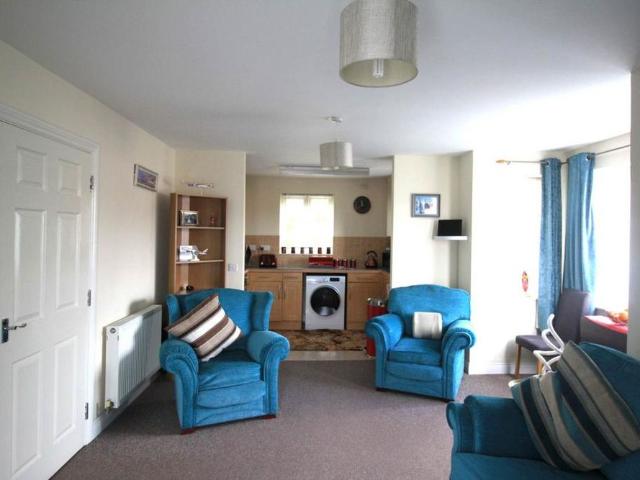 2 bedroom flat to rent