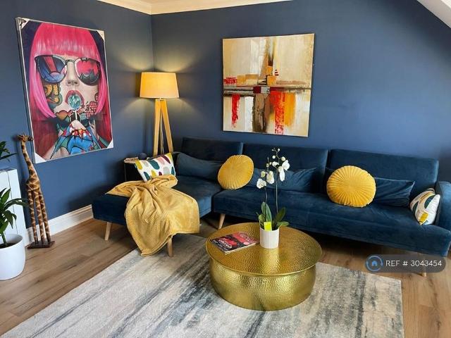 2 bedroom flat to rent
