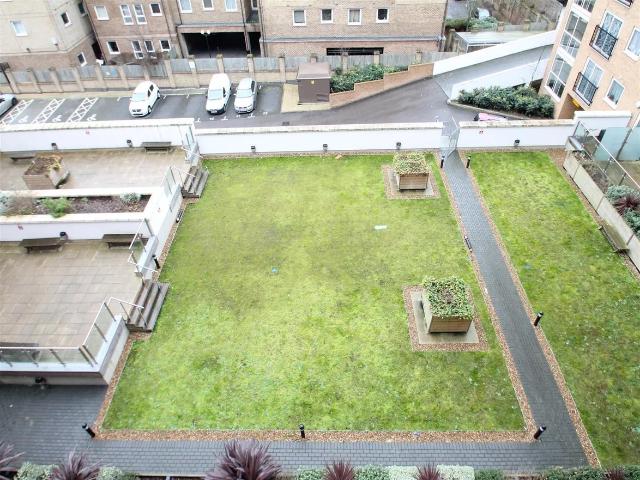 2 bedroom flat to rent