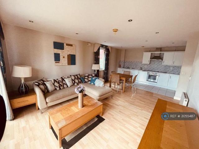 2 bedroom flat to rent
