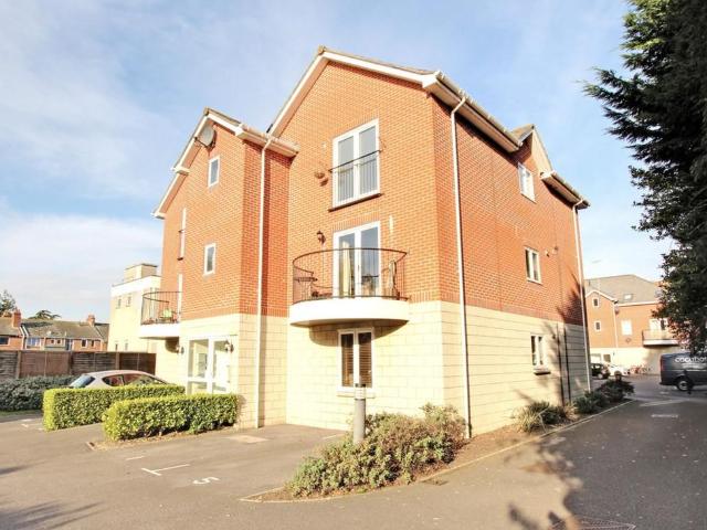 2 bedroom flat to rent