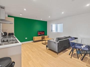 2 bedroom flat to rent