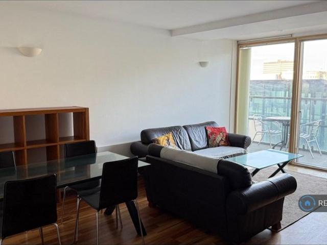 2 bedroom flat to rent