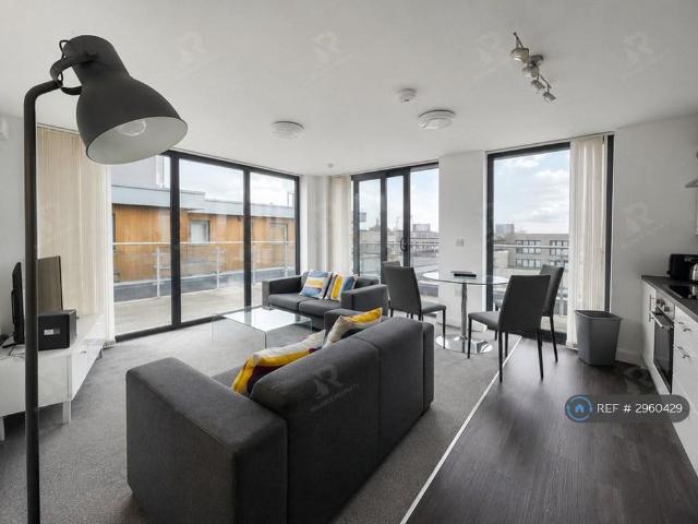 2 bedroom flat to rent