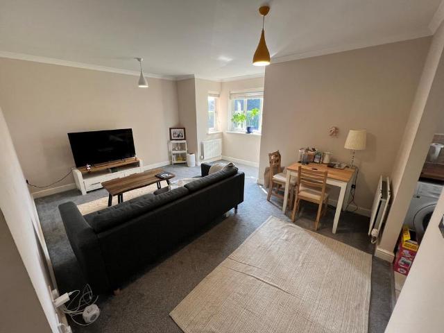 2 bedroom flat to rent