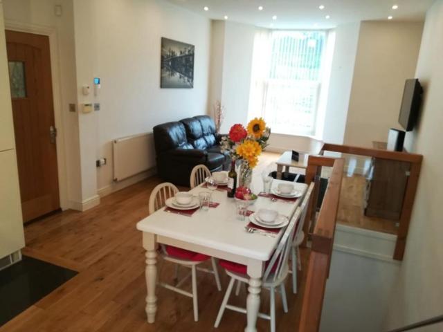 2 bedroom flat to rent