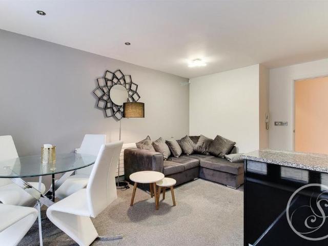 2 bedroom flat to rent