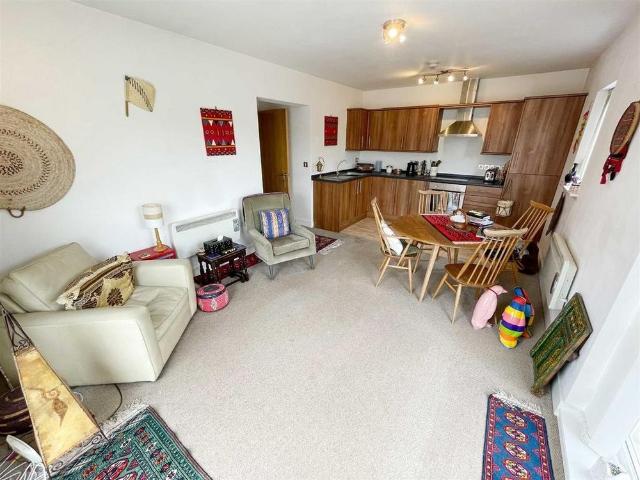 2 bedroom flat to rent