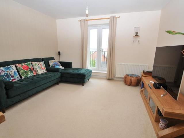 2 bedroom flat to rent