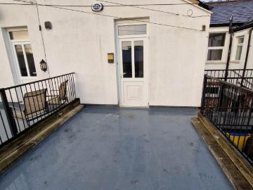 2 bedroom flat to rent