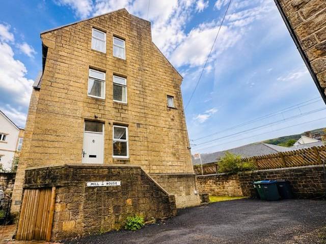 2 bedroom flat to rent