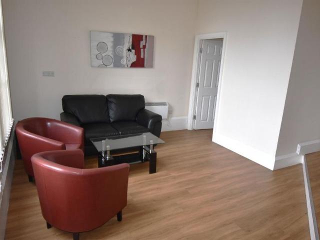 2 bedroom flat to rent