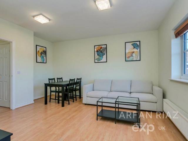 2 bedroom flat to rent