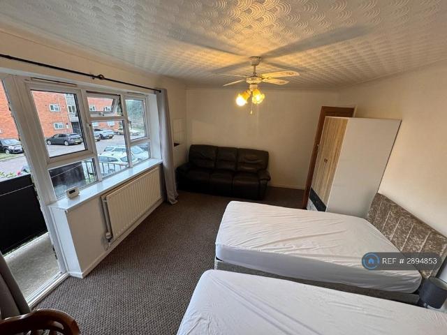 2 bedroom flat to rent