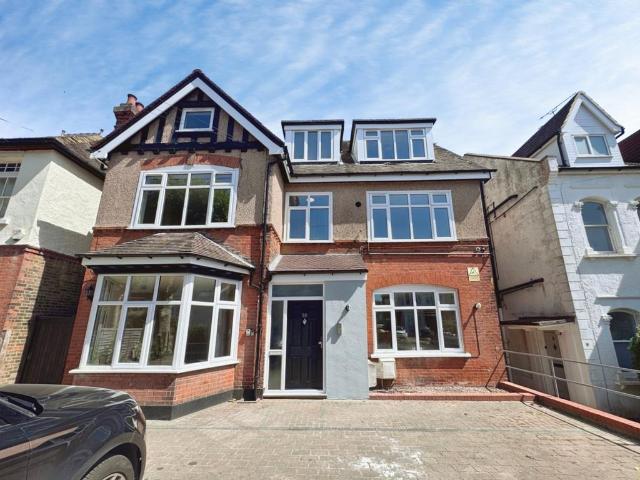 2 bedroom flat to rent