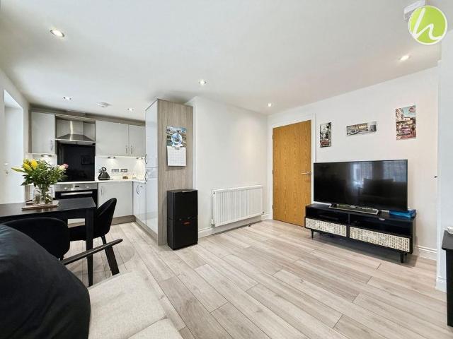 2 bedroom flat to rent