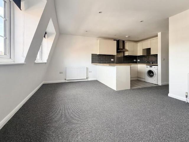 2 bedroom flat to rent