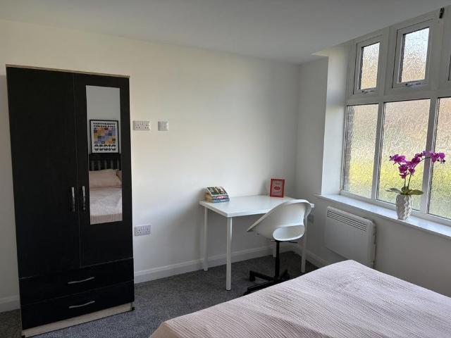 2 bedroom flat to rent