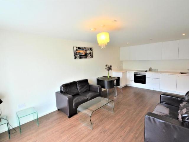 2 bedroom flat to rent