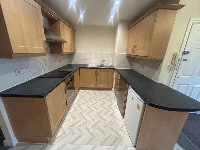 2 bedroom flat to rent