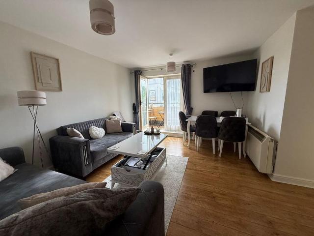 2 bedroom flat to rent