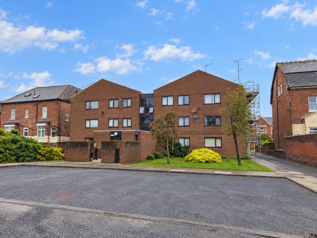 2 bedroom flat to rent