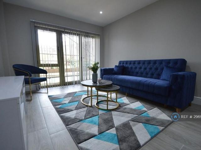 2 bedroom flat to rent