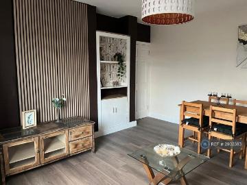 Flat to rent in Coatbridge - Garden