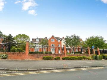 Solihull, West Midlands, Midlands - Equipped kitchen