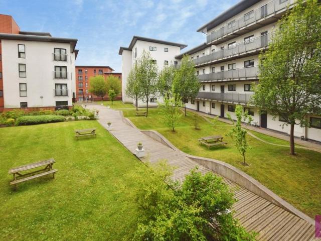 2 bedroom flat to rent