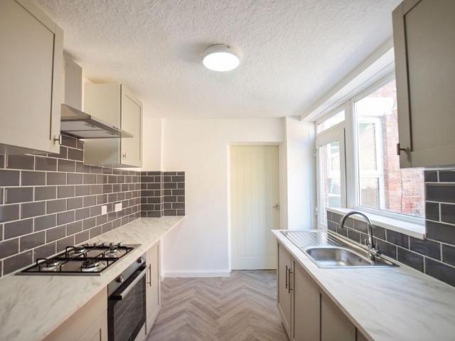 2 bedroom flat to rent