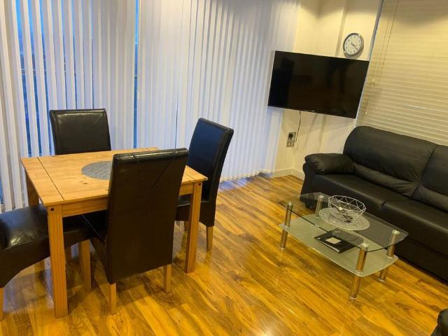 2 bedroom flat to rent