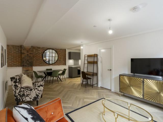 2 bedroom Flat To Rent