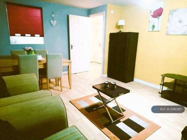 2 bedroom flat to rent