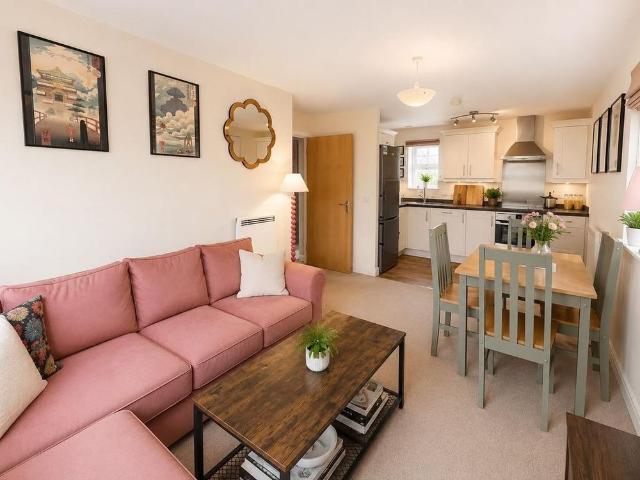 2 bedroom flat to rent