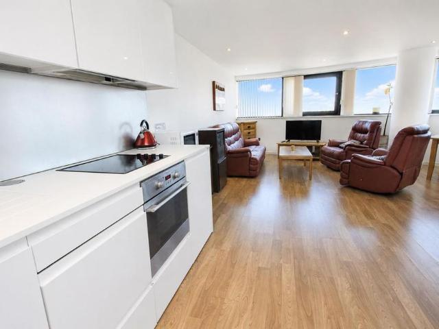 2 bedroom flat to rent