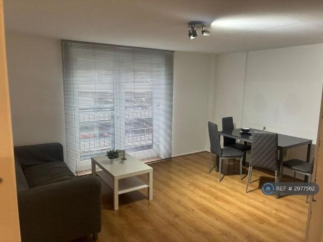 2 bedroom flat to rent