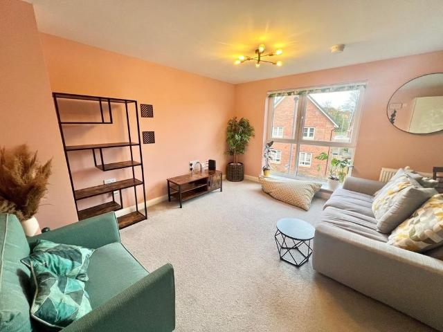 2 bedroom flat to rent