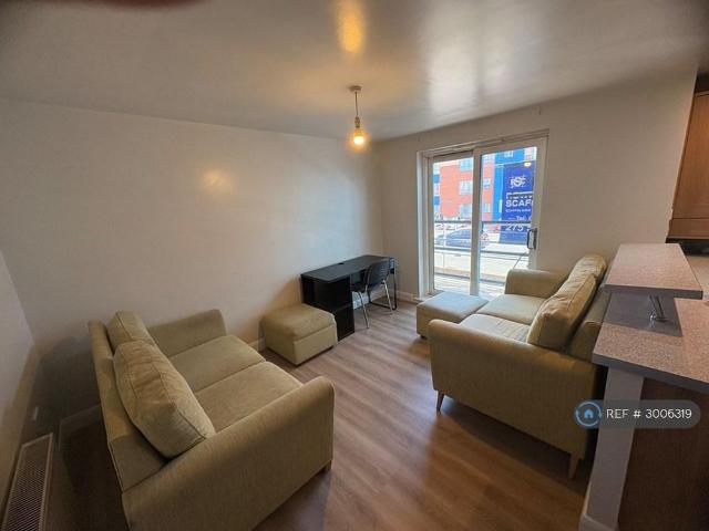 2 bedroom flat to rent