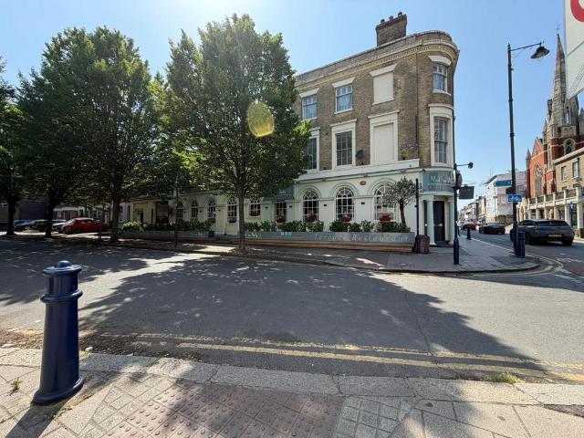 2 bedroom flat to rent