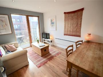 Sheffield, South Yorkshire, Midlands - Equipped kitchen