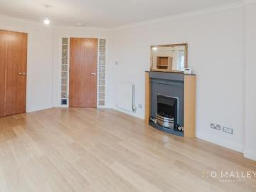 Leith, Edinburgh, Shetland - Balcony, Lift