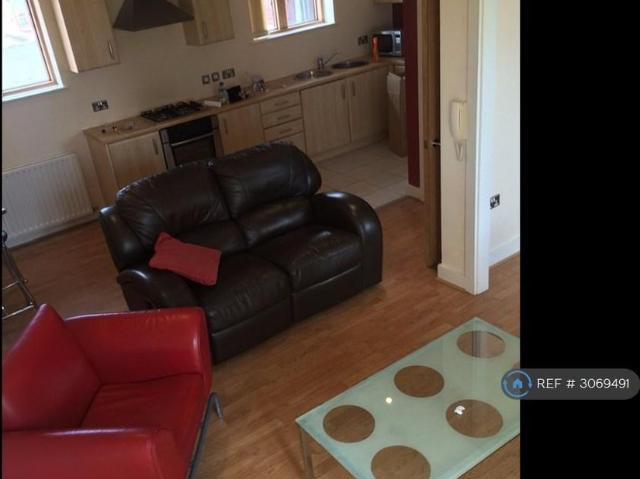 2 bedroom flat to rent