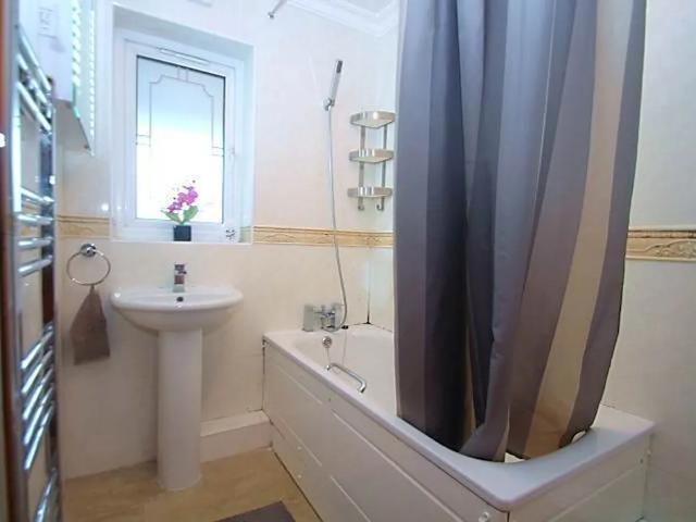 2 bedroom flat to rent