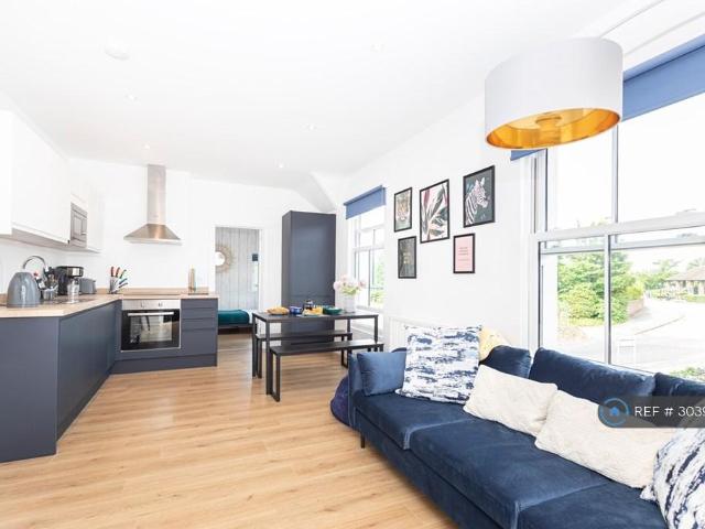 2 bedroom flat to rent
