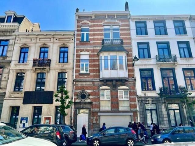 2 bedroom flat unfurnished