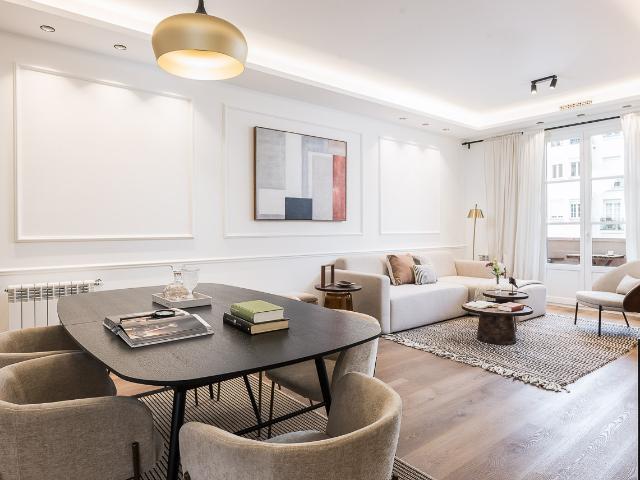 2 bedroom flat with a terrace on Calle Alcala