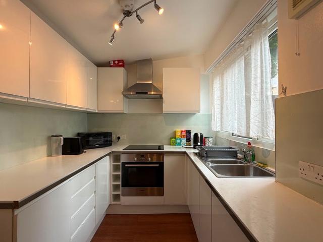 2 bedroom flat with private mini garden