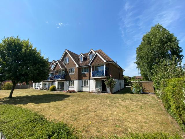2 BEDROOM Flat / Apartment